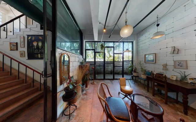 Hand Hotel