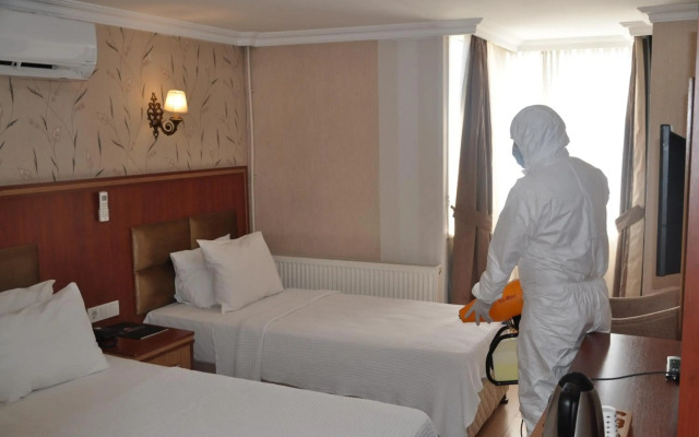 Hermanos Hotel