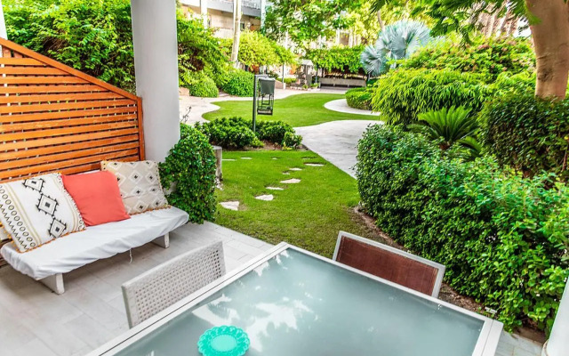 Garden Suite & Pool