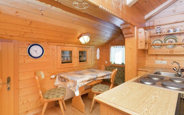 Beautiful Mountainside Chalet in Konigsleiten