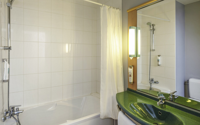 ibis Chartres Ouest Luce