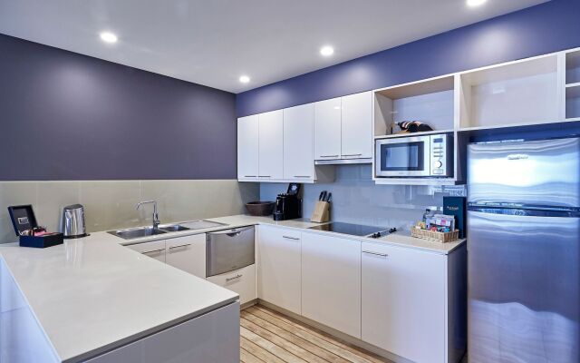 Peppers Seaport Hotel