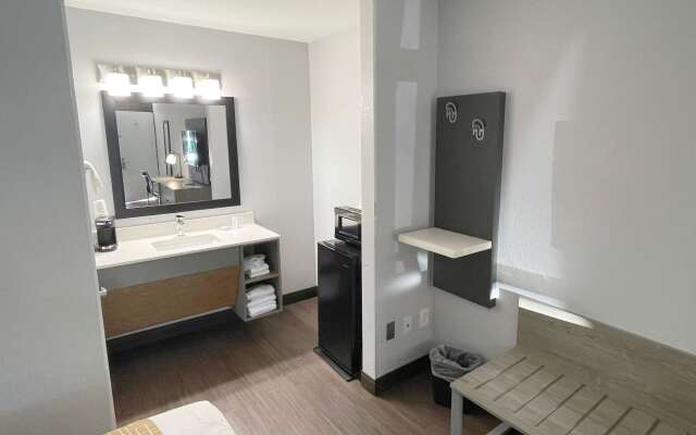 Travelodge by Wyndham Pigeon Forge Dollywood Lane