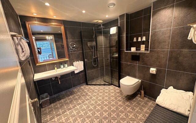 Hofslund Fjord Hotel