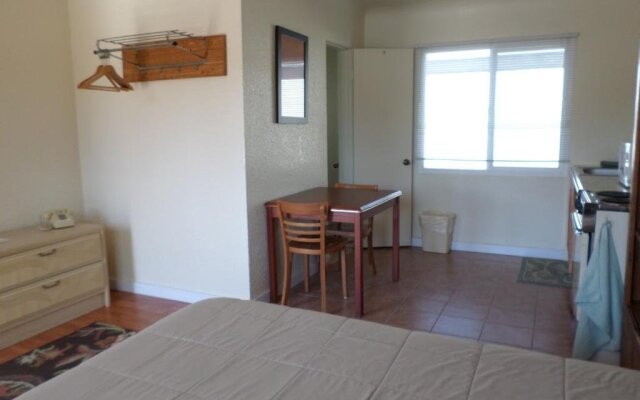 Fir Grove Motel
