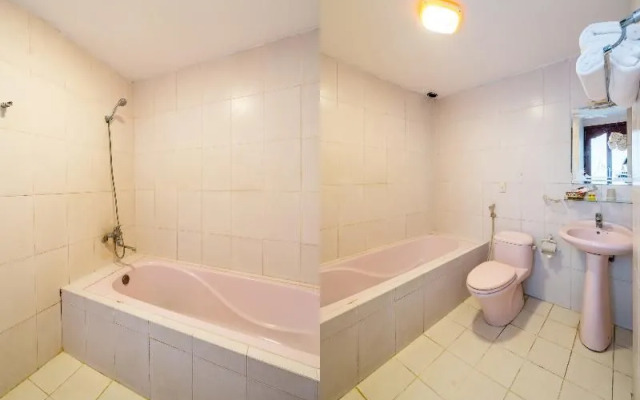 Super Oyo 266 Golden Gate