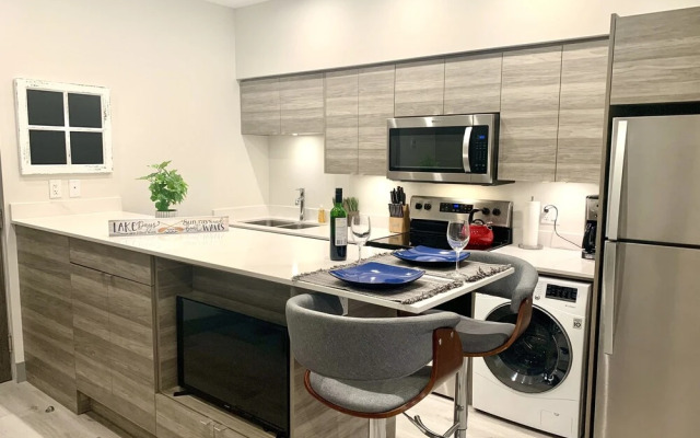 Romantic Lakeside Studio Suite