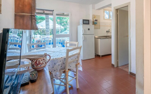 Beautiful Apartment in Lacona With 2 Bedrooms and Wifi