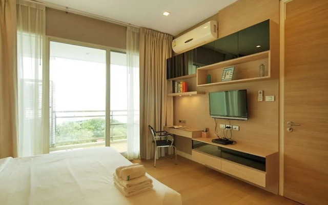 Reflection Jomtien Beach Condo by Dome