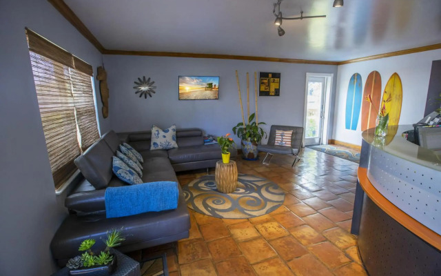 Hollywood Beach Suites