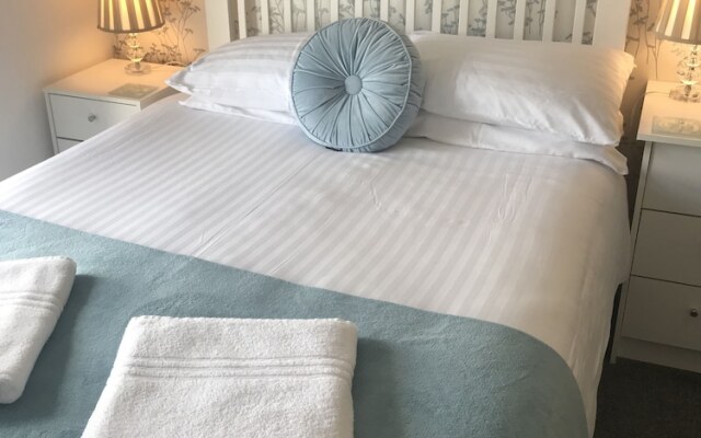 Rooms at The Highcliffe