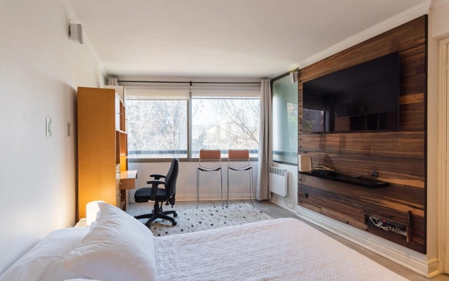 Vitacura Zen 2BR W/ Parking, Wifi, Gym & Mall