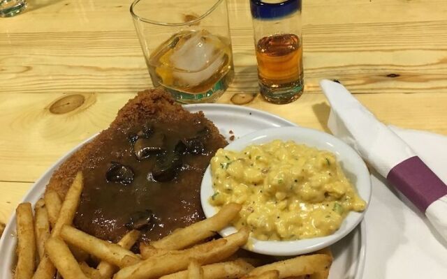 Ambassador Inn And Suites