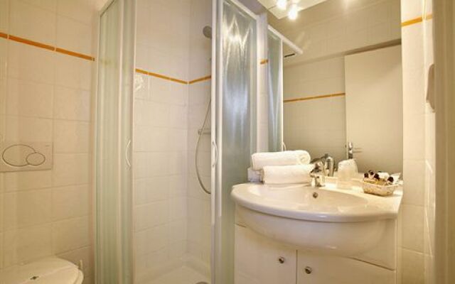 Hôtel Eliova- L'Eau Vive