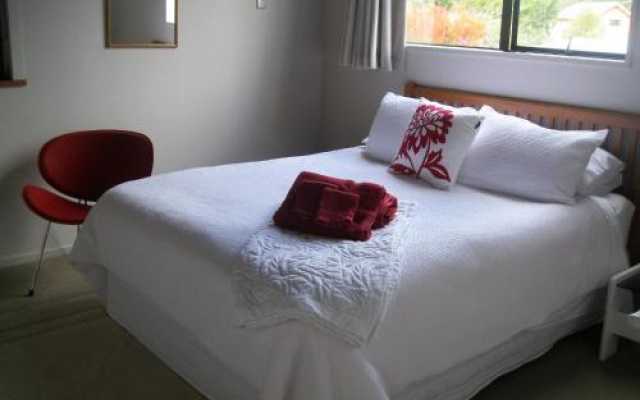 104 on Moore Bed & Breakfast