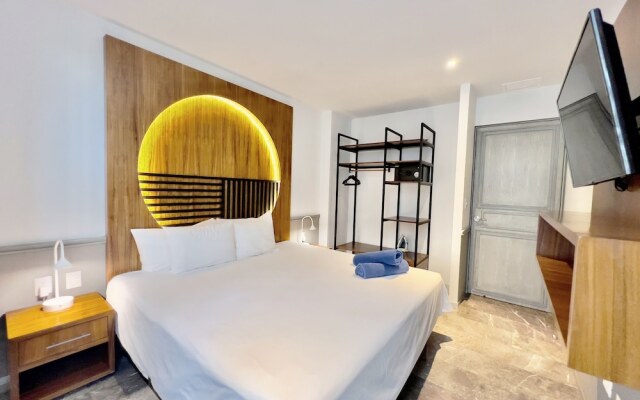 Centric condo by Casago