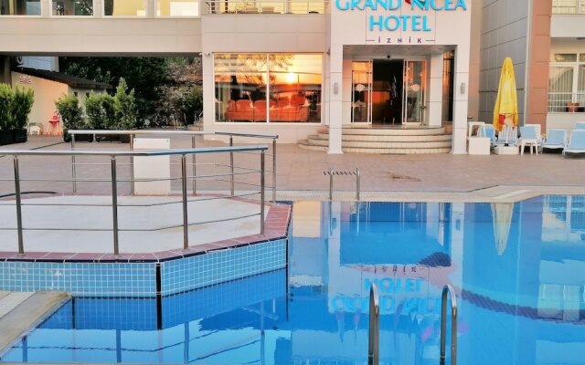 Grand Nicea Hotel