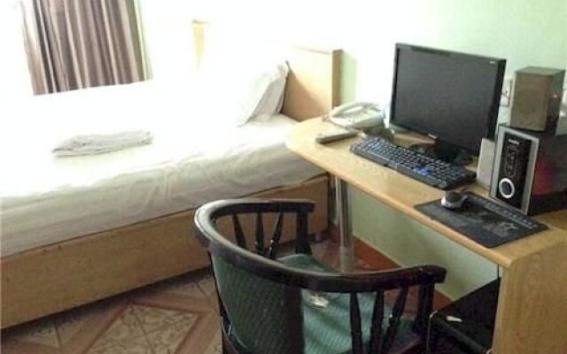Qingyuan Yingdeqiaofeng Hotel