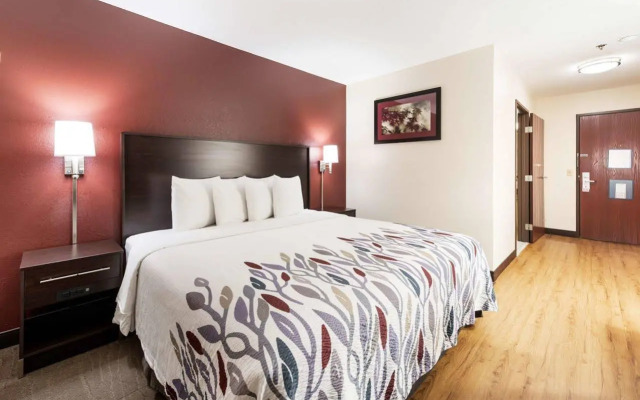 Red Roof Inn Auburn