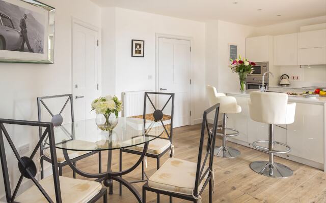 Oversteps House