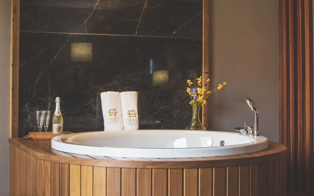 Orka Cove Hotel Penthouse & Suites - Adults Only