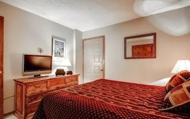 Ski Hill by Pinnacle Lodging