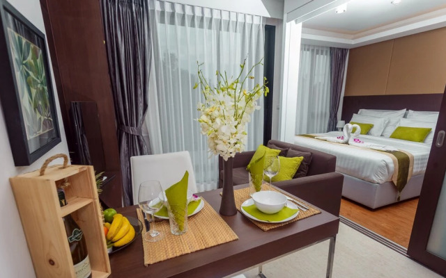 The Aristo Resort 32 by Holy Cow