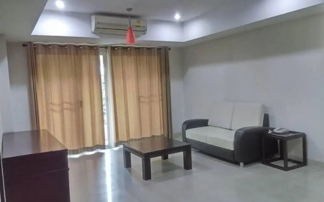 Laidback Place Apartment