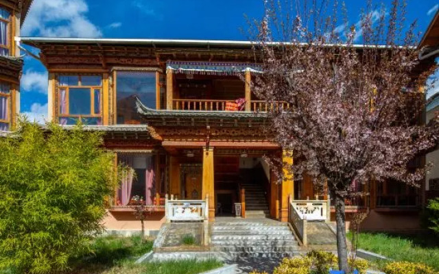 Yanggu Longbu Saqia Hostel