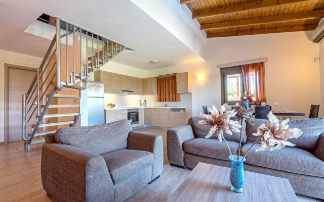 Apartment With 3 Bedrooms in Kaloniktis, With Wonderful Mountain View,