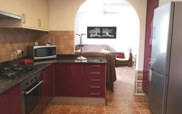 Villa with serene mountain views. Spacious garden with 10x5m pool. - фото 4
