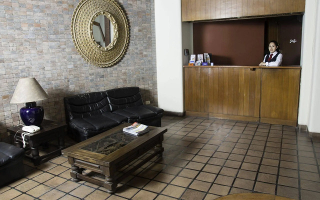 Suites Real Hotel