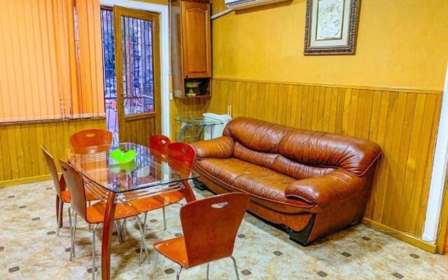 4 ROOM SUITE APARTMENT lN TBILISI CITY