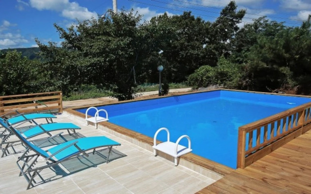 Gyeongju Star Garret Bed and Breakfast
