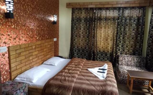 Hotel Kashmir Inn