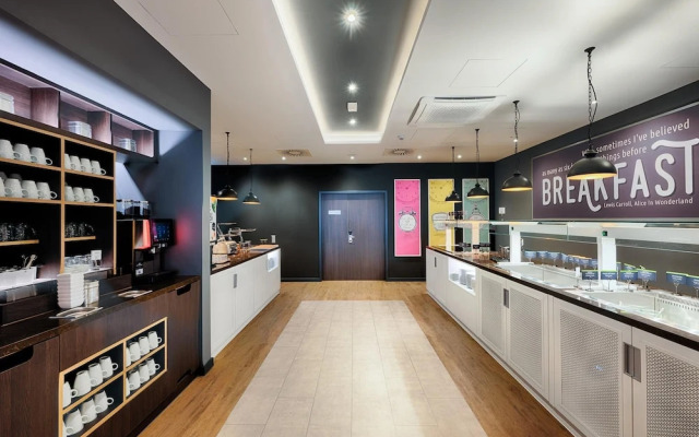 Отель Premier Inn Koeln City Centre