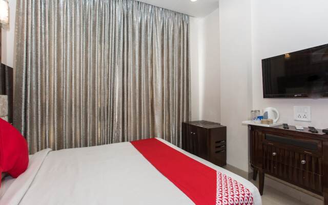 OYO 2377 Hotel Residency