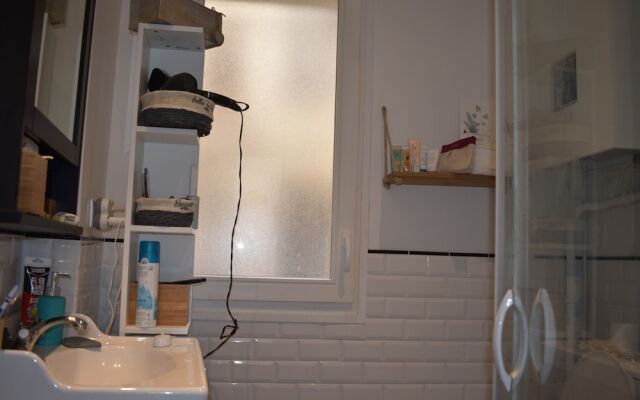 1 Bedroom in Bonne Nouvelle