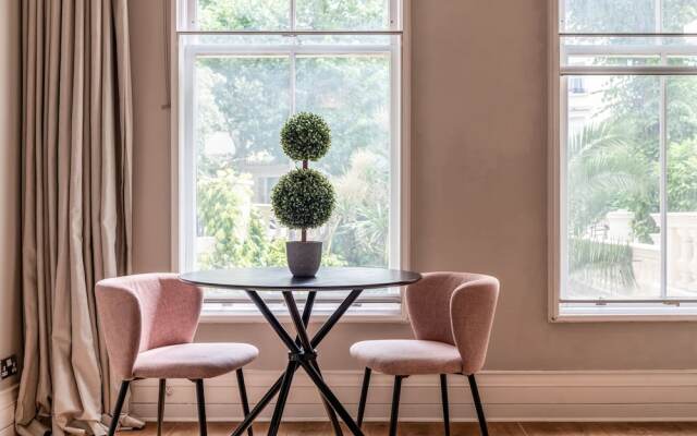 Canal Crescent Charm Flat With Stunning Views, Little Venice