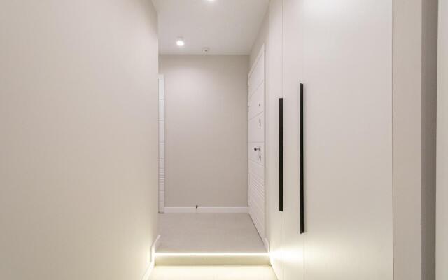 Full House (Фулл Хаус) на улице 1-я Магистральная 25