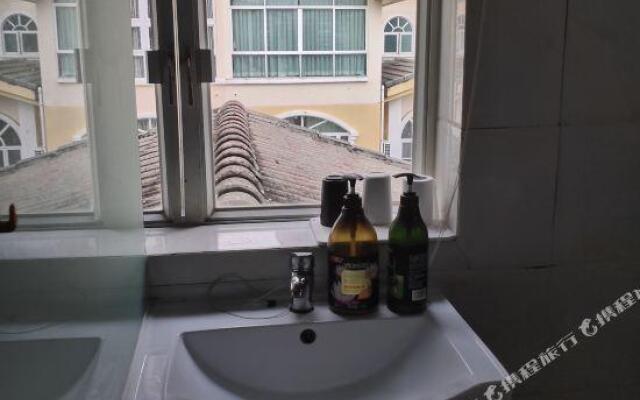 New Student Youth Hostel (Zhuhai Gongbei Port Villa)