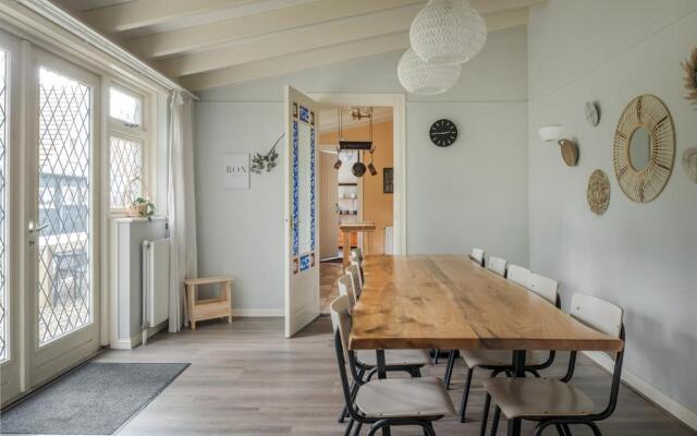 Beautiful English Villa With Hottub