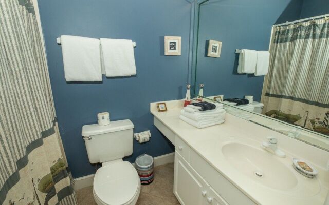 Oceania 907 3 Bedroom Condo by RedAwning