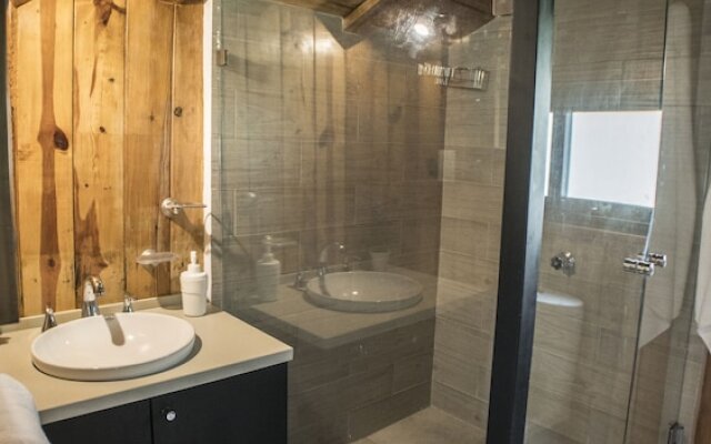 Valle de Bravo Family Retreat Cabin Surrounded by Nature