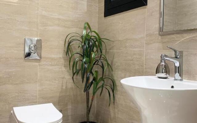 Kease Qirwan B-13 Royal Touch Patio AX97