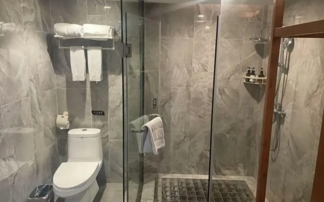 Immersing Hotel Guihu Branch