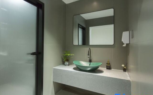 Xiamen Yuehaishu Hotel (Huangcuo Beach Branch on Huandao Road)