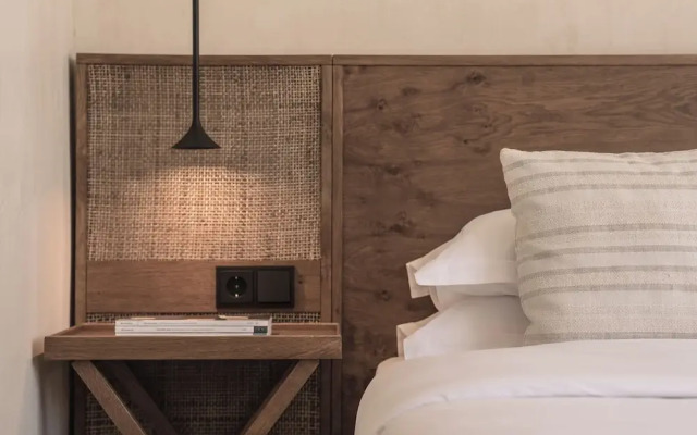 Seven Rocks Suites