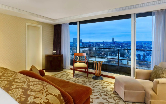 The Park Tower Knightsbridge, A Luxury Collection