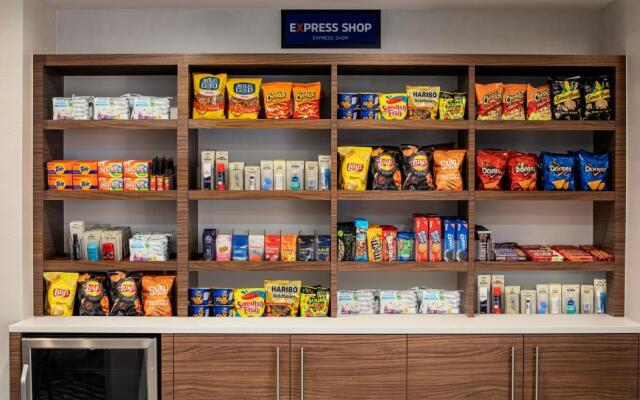 Holiday Inn Express And Suites Woodside Queens Nyc